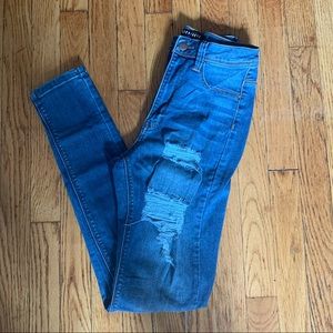 Fashion nova - Distressed jeans